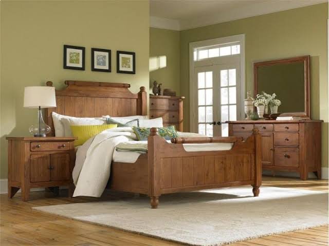 Broyhill Attic Heirlooms Bed Bench