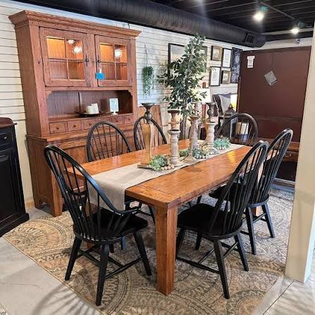 Broyhill Attic Heirlooms dining table in solid pine with turned legs