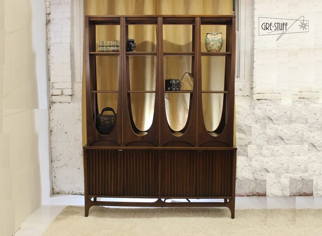 Broyhill Brasilia Hutch