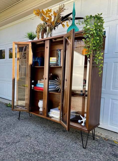 Broyhill Attic Heirlooms Door Bookcase