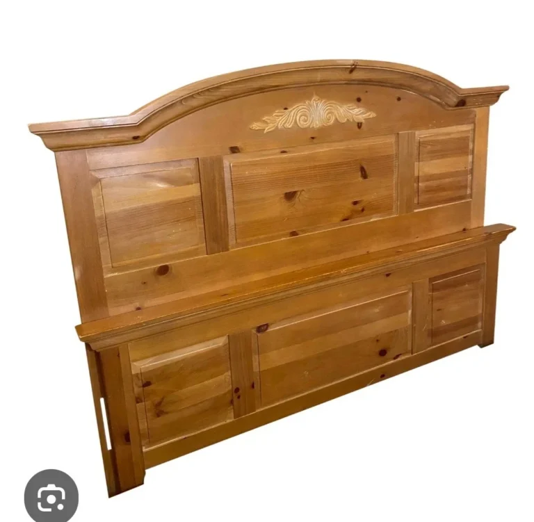Broyhill Pine Bedroom Set | Solid Wood Furniture Collection