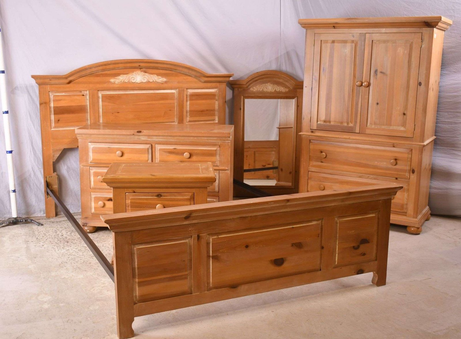 Solid Pine Construction & Joinery